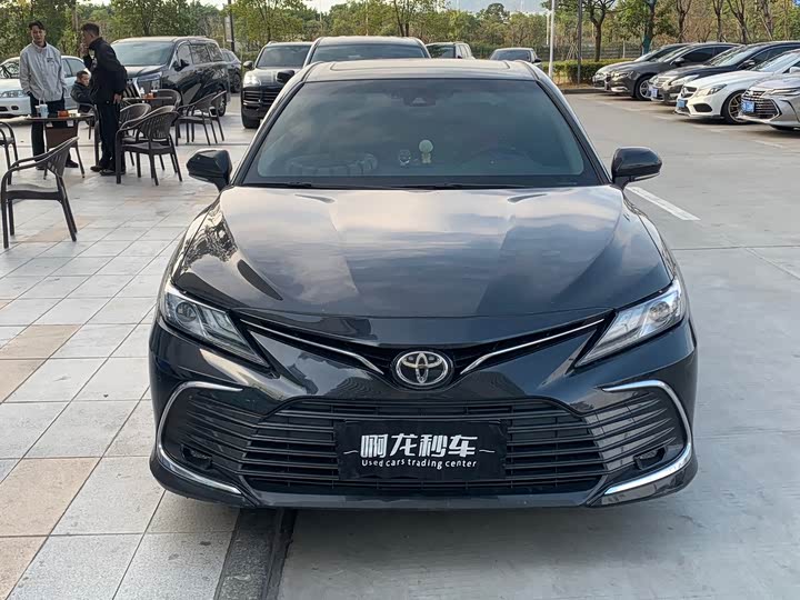 Фото 3 - Toyota Camry