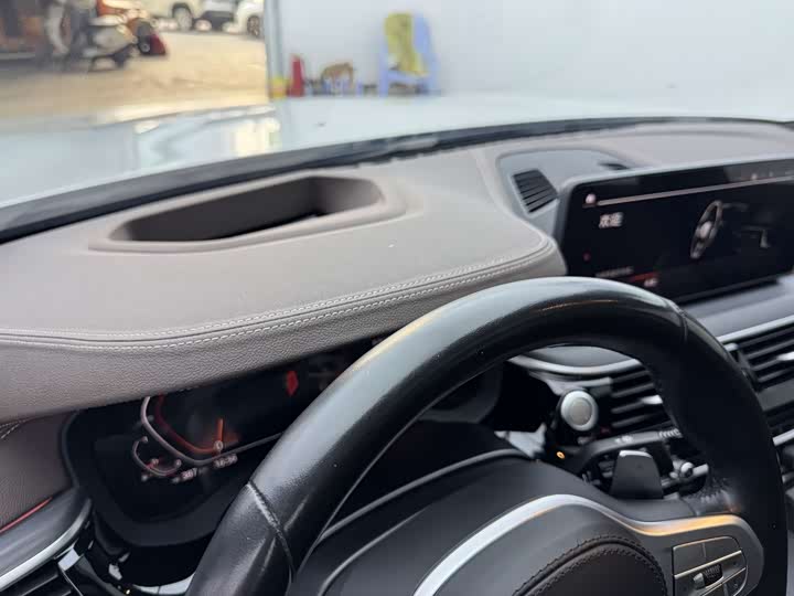 Фото 5 - BMW 5 Series