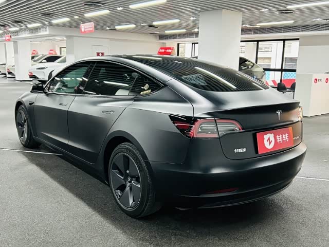 Фото 6 - Tesla Model 3
