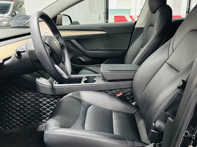 Фото 7 - Tesla Model 3