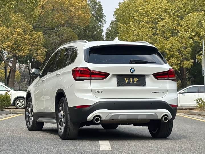 Фото 4 - BMW X1