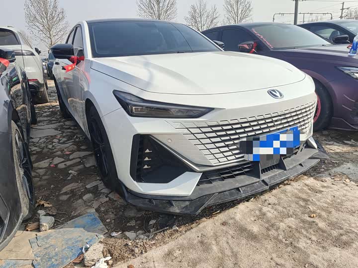 Фото 3 - Changan UNI-V