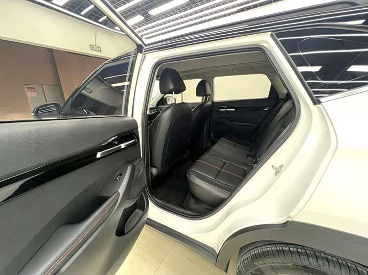 Фото 9 - Kia KX3