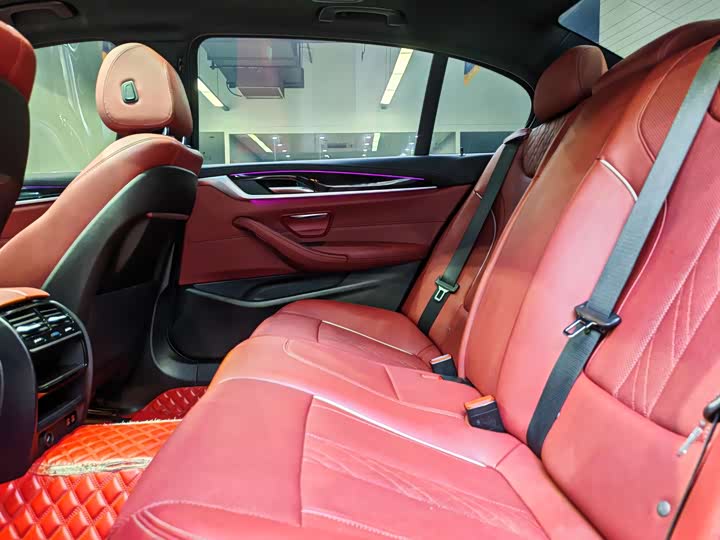 Фото 6 - BMW 5 Series