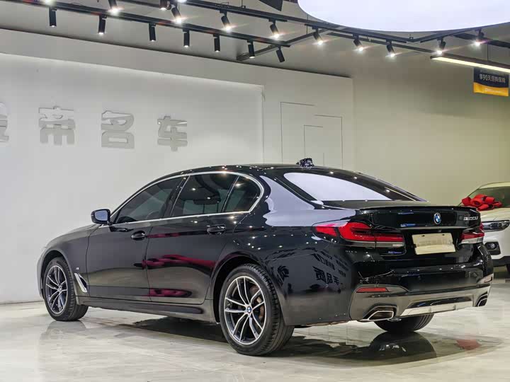 Фото 9 - BMW 5 Series