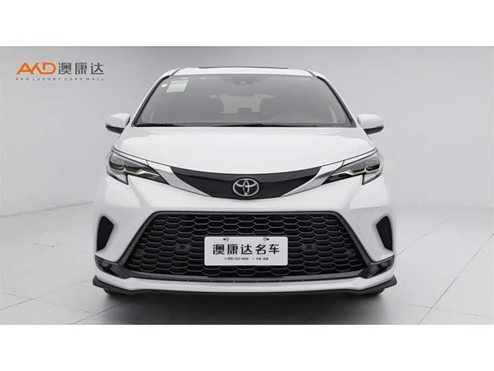 Фото 2 - Toyota Granvia