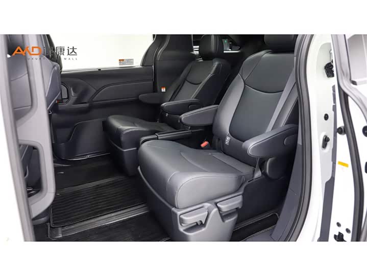 Фото 7 - Toyota Granvia