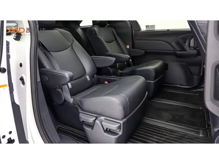 Фото 8 - Toyota Granvia