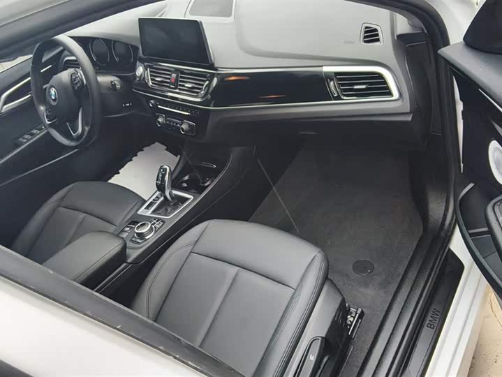 Фото 8 - BMW 1 Series