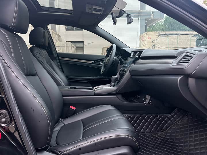 Фото 8 - Honda Civic