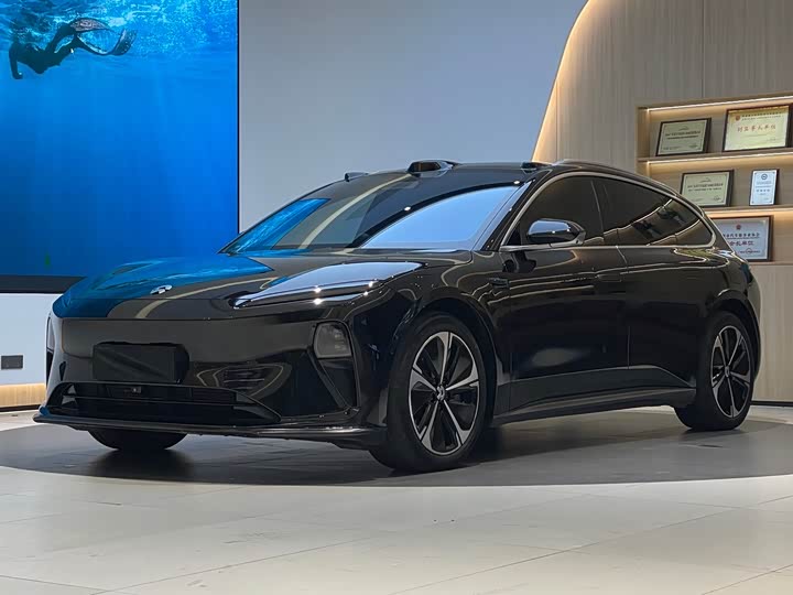 Фото 1 - Nio ET5T