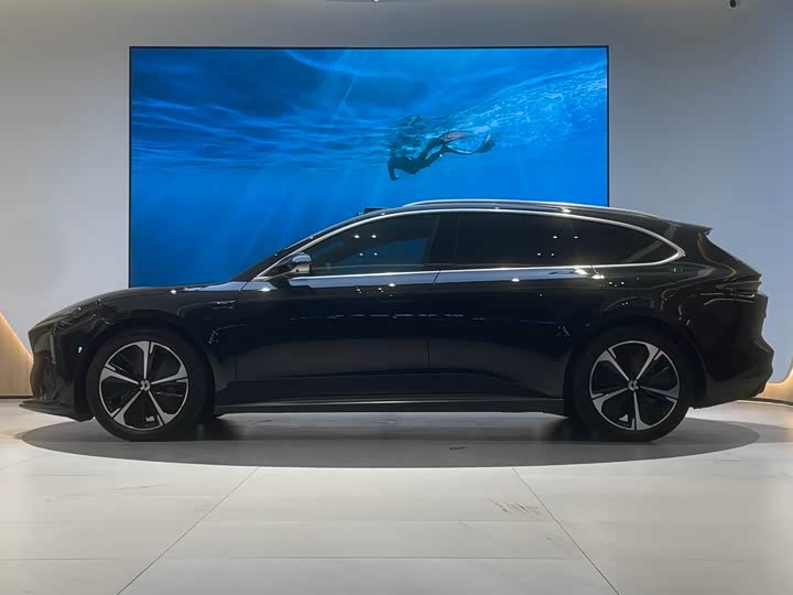 Фото 6 - Nio ET5T