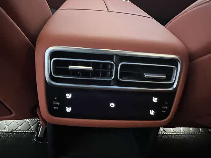 Фото 7 - LiXiang L7