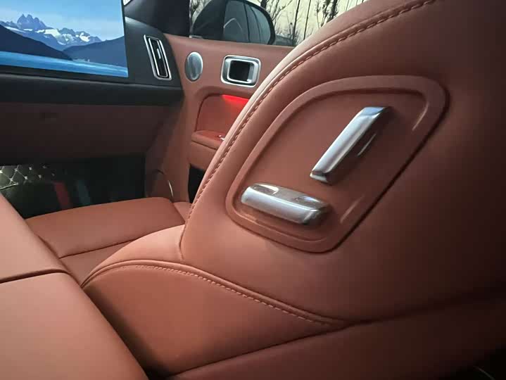 Фото 8 - LiXiang L7