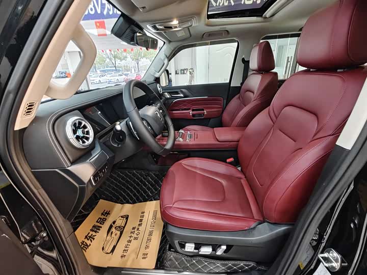 Фото 7 - Tank 300