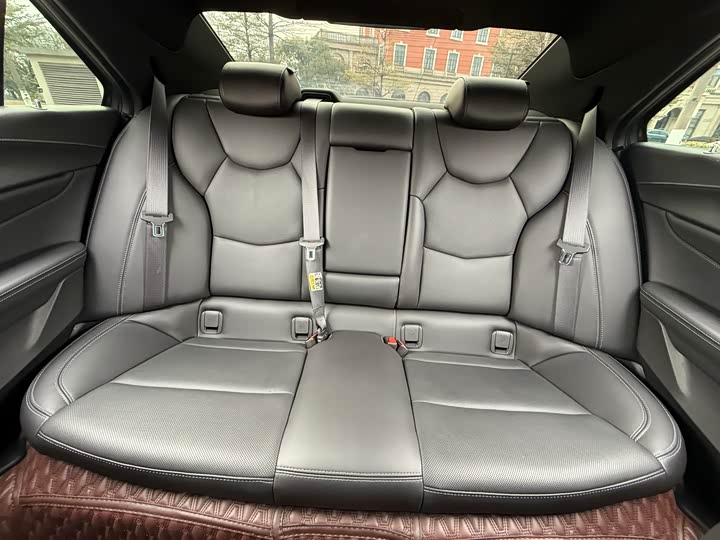 Фото 8 - Cadillac CT4