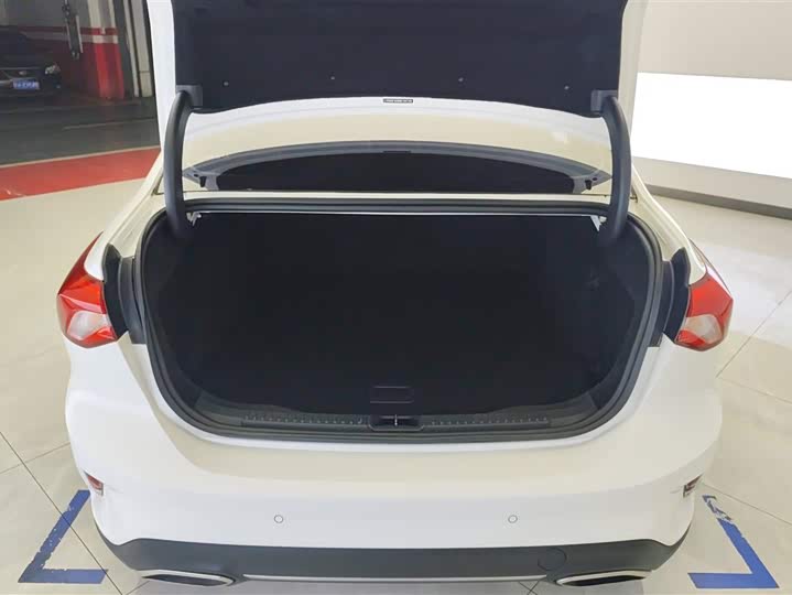 Фото 4 - Ford Focus