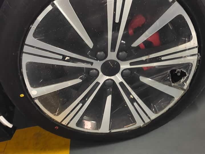 Photo 6 - Geely Preface