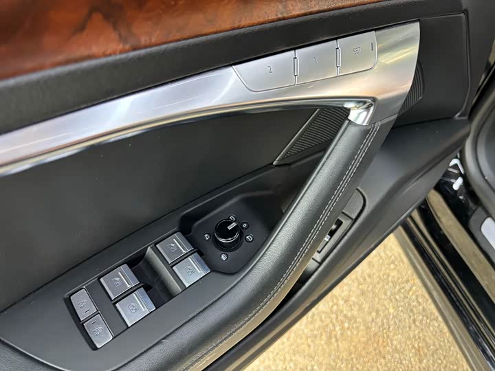 Фото 9 - Audi A7