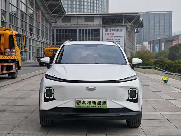 Фото 2 - Geely Geometry E Firefly