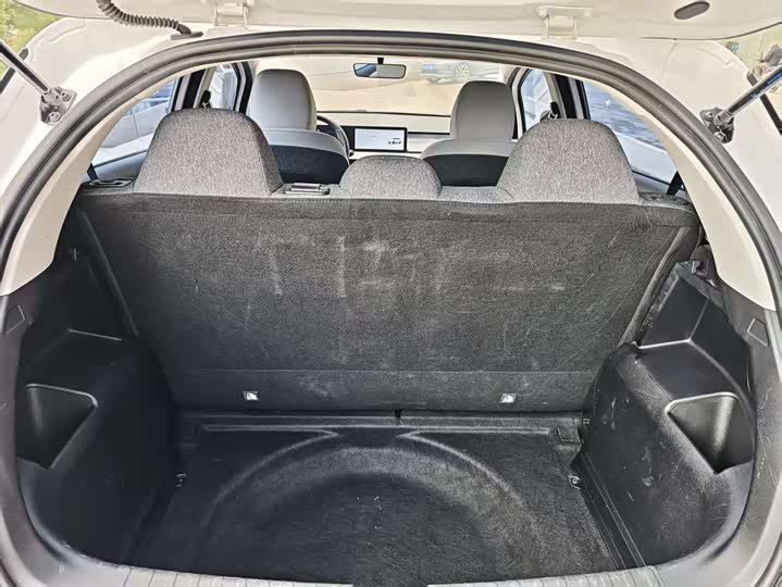 Фото 7 - Geely Geometry E Firefly