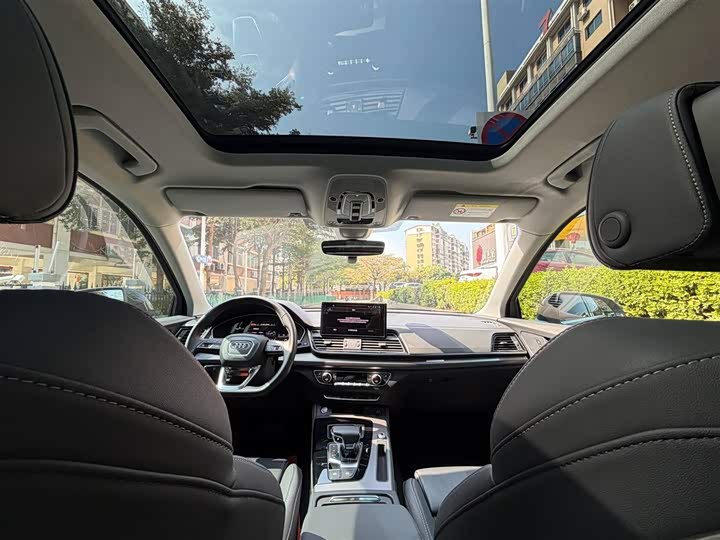 Фото 2 - Audi Q5L