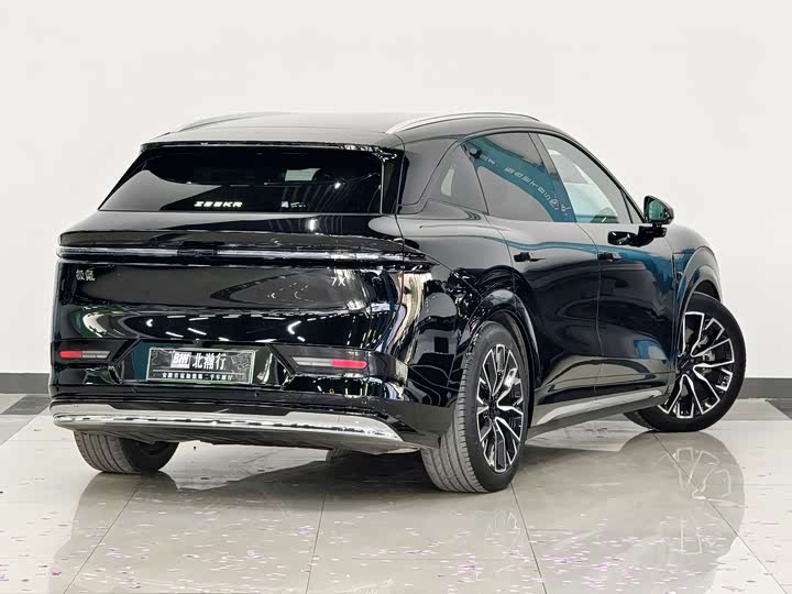 Фото 4 - Zeekr 7X