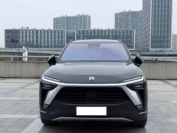 Фото 2 - Nio ES8