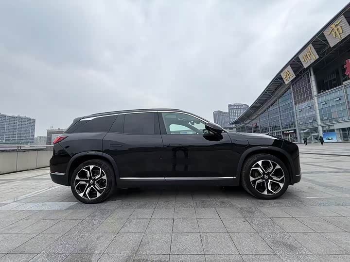 Фото 4 - Nio ES8