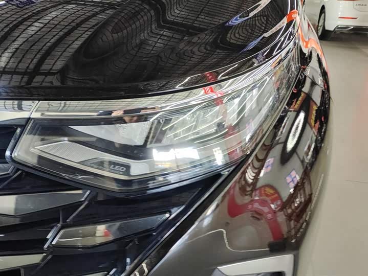 Фото 5 - Hyundai Custo