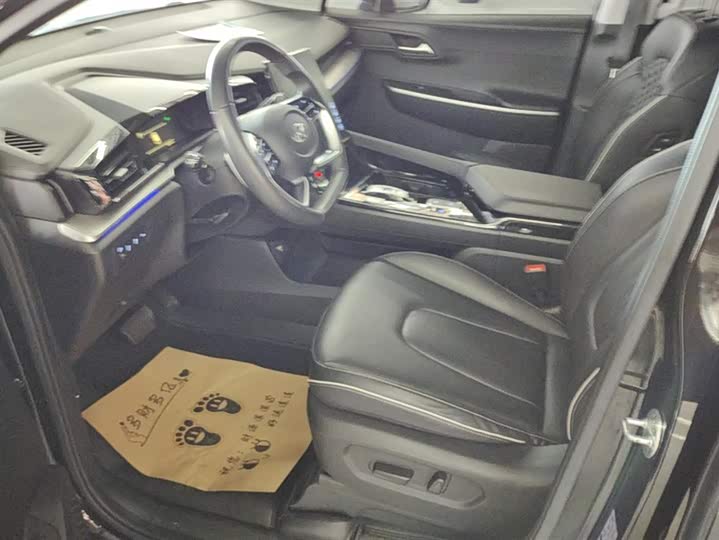 Фото 9 - Hyundai Custo