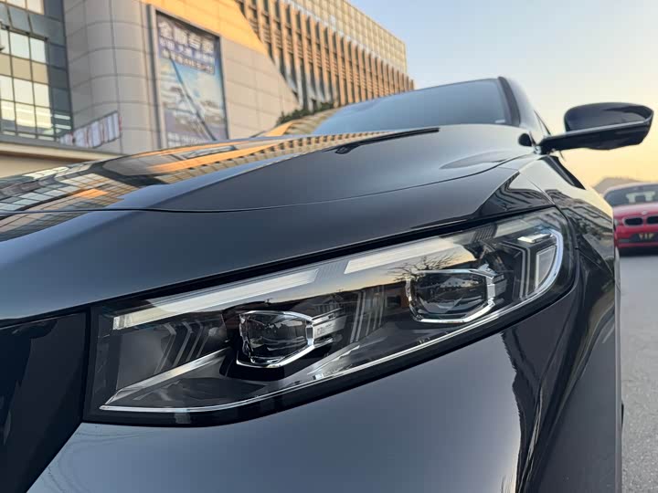 Photo 2 - Geely Preface