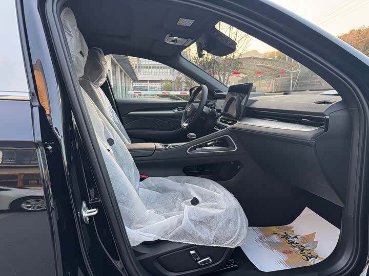 Photo 9 - Geely Preface