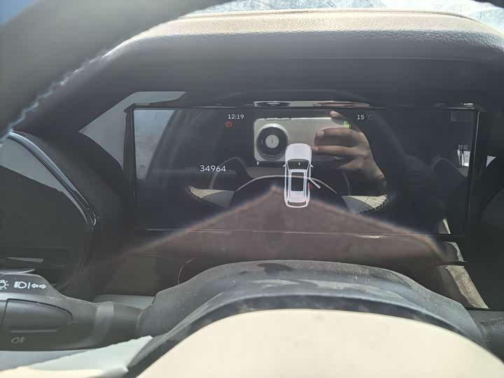 Фото 6 - Geely Monjaro