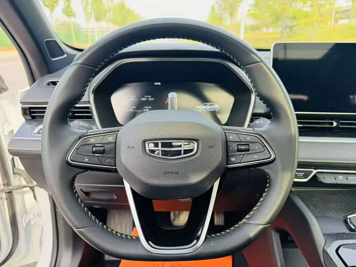 Фото 7 - Geely Preface