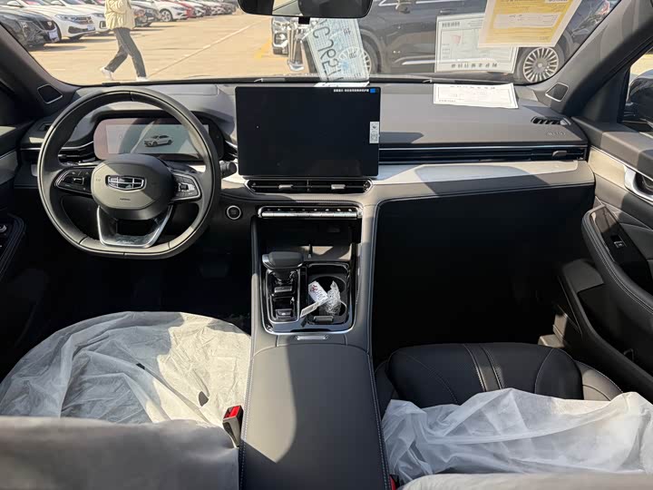 Фото 8 - Geely Preface