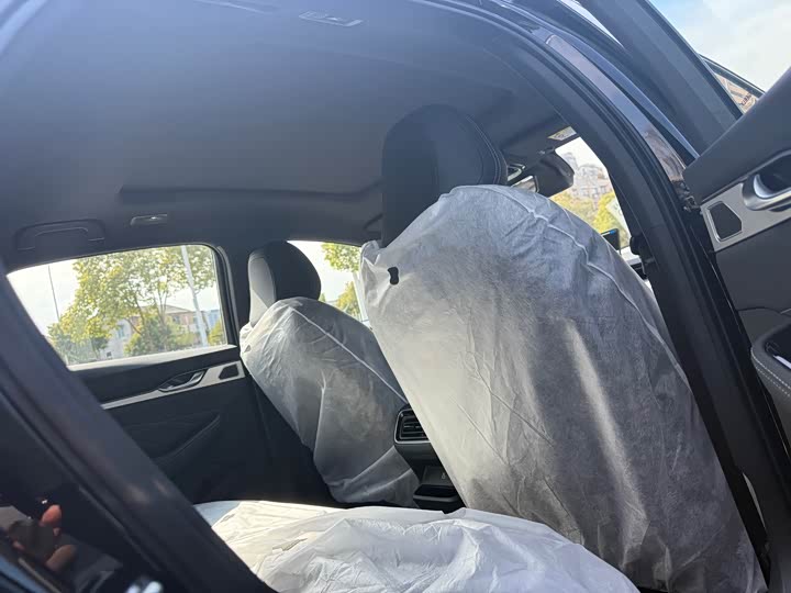 Фото 9 - Geely Preface