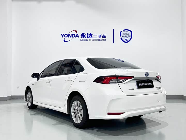 Фото 3 - Toyota Corolla