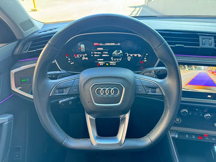 Фото 6 - Audi Q3