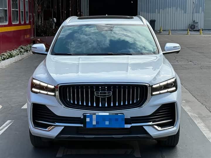 Фото 2 - Geely Monjaro