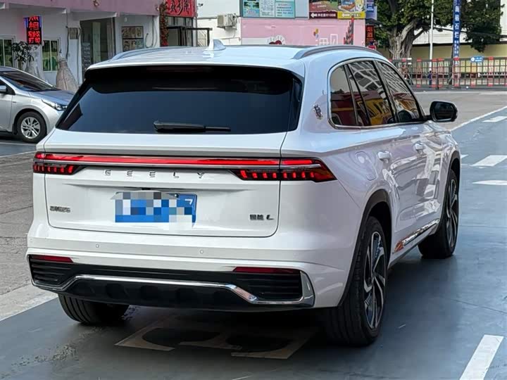 Фото 4 - Geely Monjaro