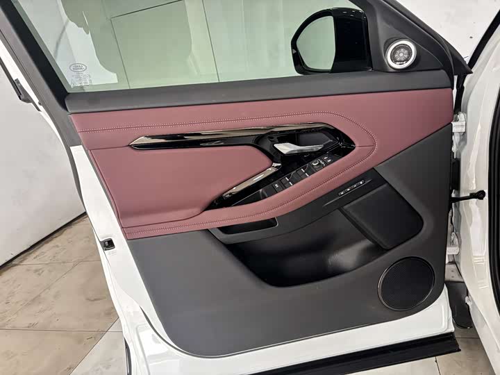 Фото 9 - Land Rover Range Rover Evoque L