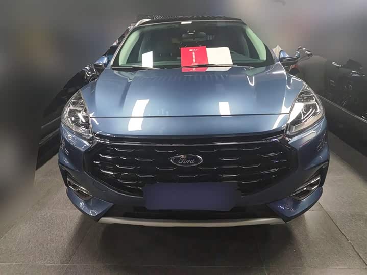 Фото 2 - Ford Escape