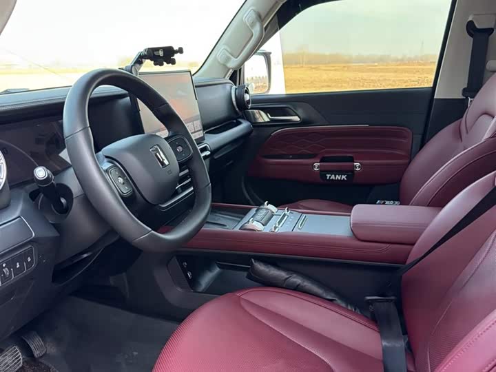 Фото 8 - Tank 300