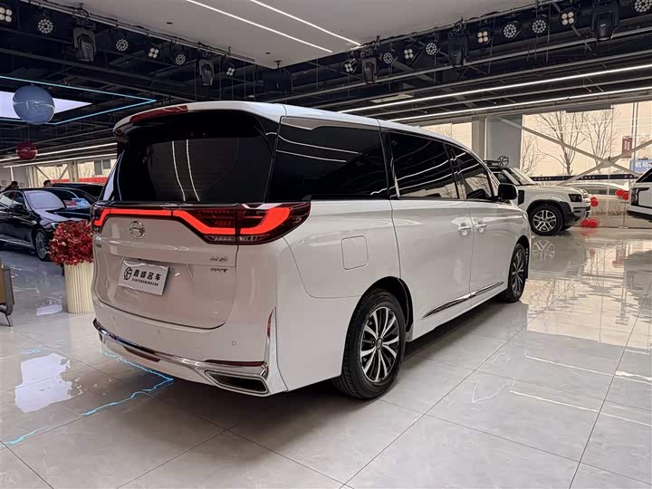 Фото 6 - GAC Trumpchi M8