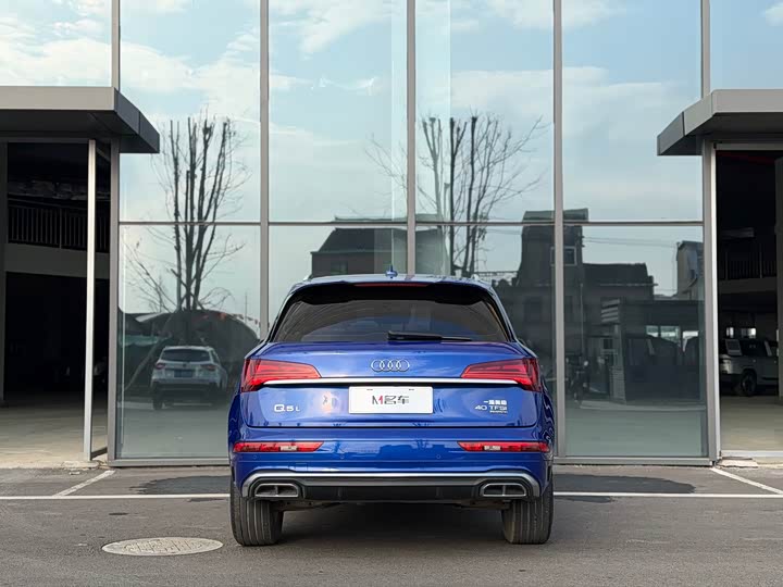 Фото 4 - Audi Q5L