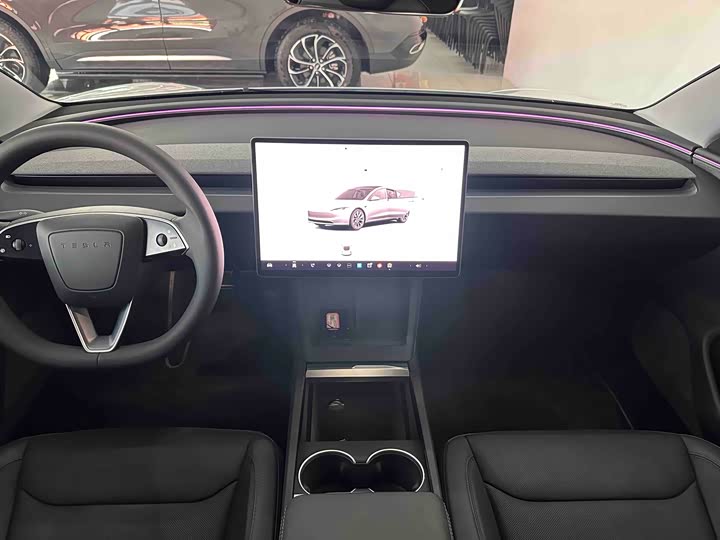 Фото 9 - Tesla Model 3