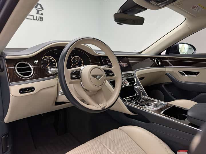 Фото 6 - Bentley Flying Spur