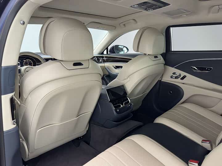 Фото 7 - Bentley Flying Spur