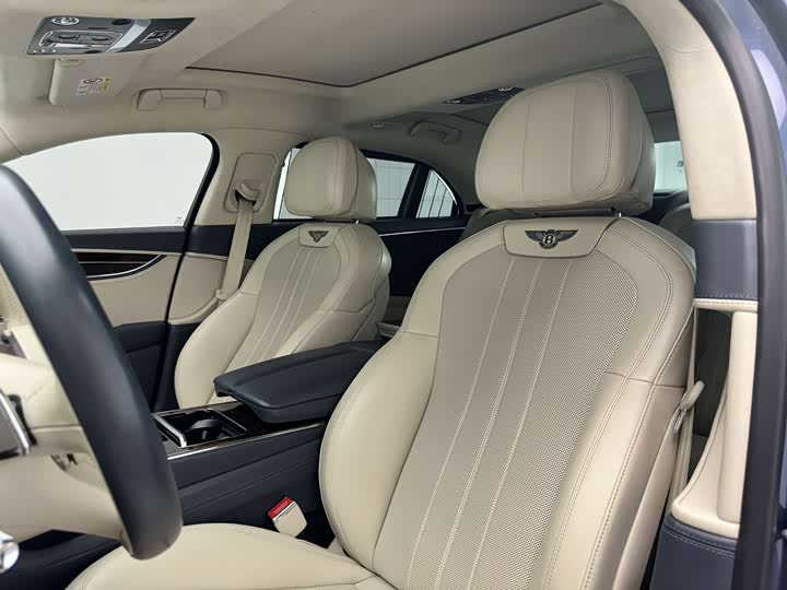 Фото 8 - Bentley Flying Spur